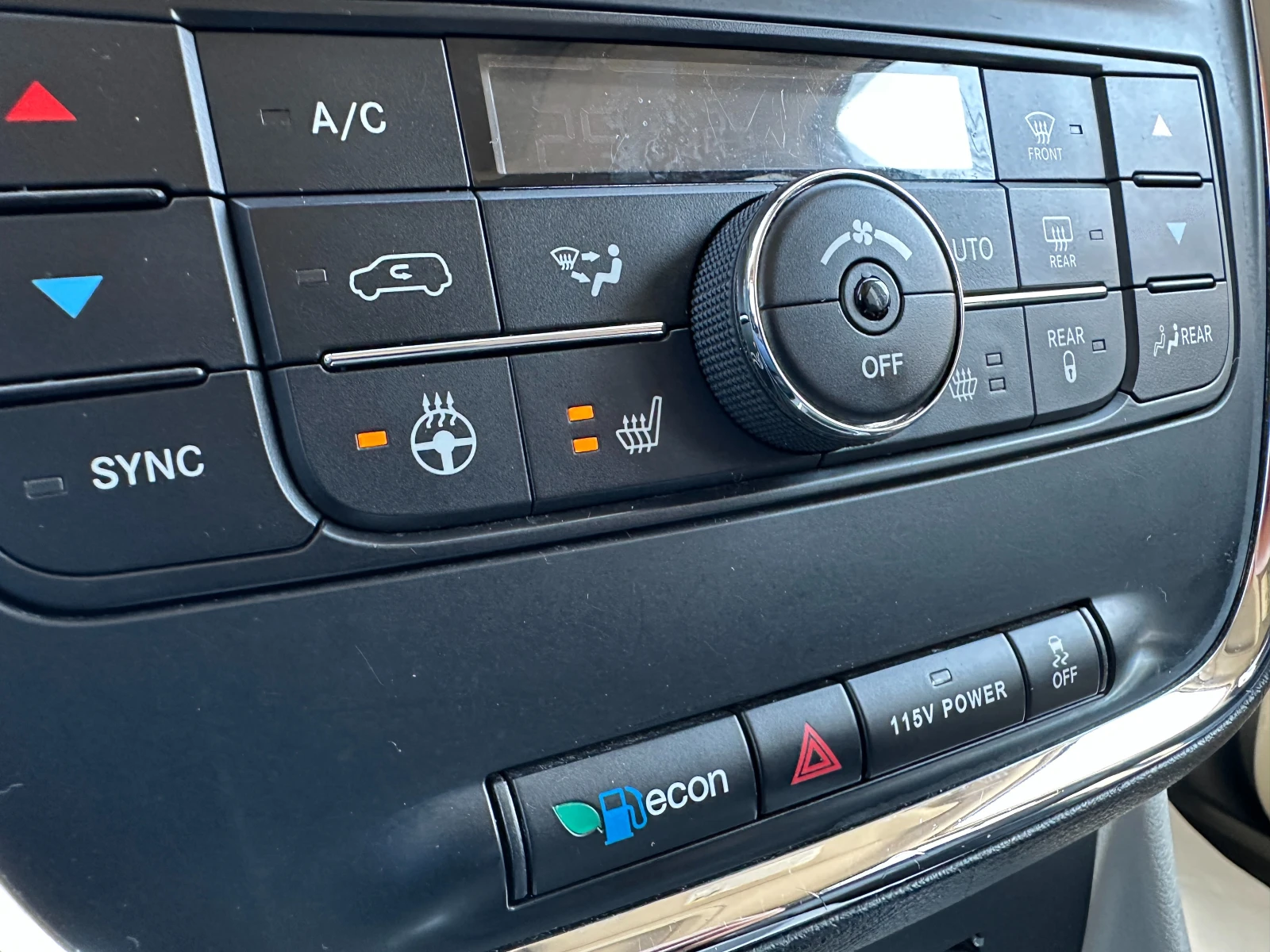 Chrysler Town and Country 3.6i 287 к.с. Газ/бензин/ГАРАНЦИЯ, снимка 17 - Автомобили и джипове - 54147752