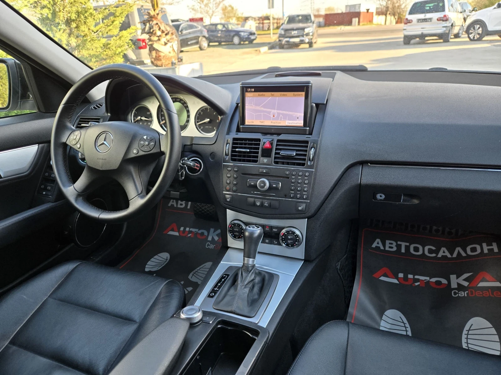 Mercedes-Benz C 320 3.0CDI-224кс= АВТОМАТ= ШИБЕДАХ= ПОДГРЕВ= КСЕНОН, снимка 13 - Автомобили и джипове - 54181279