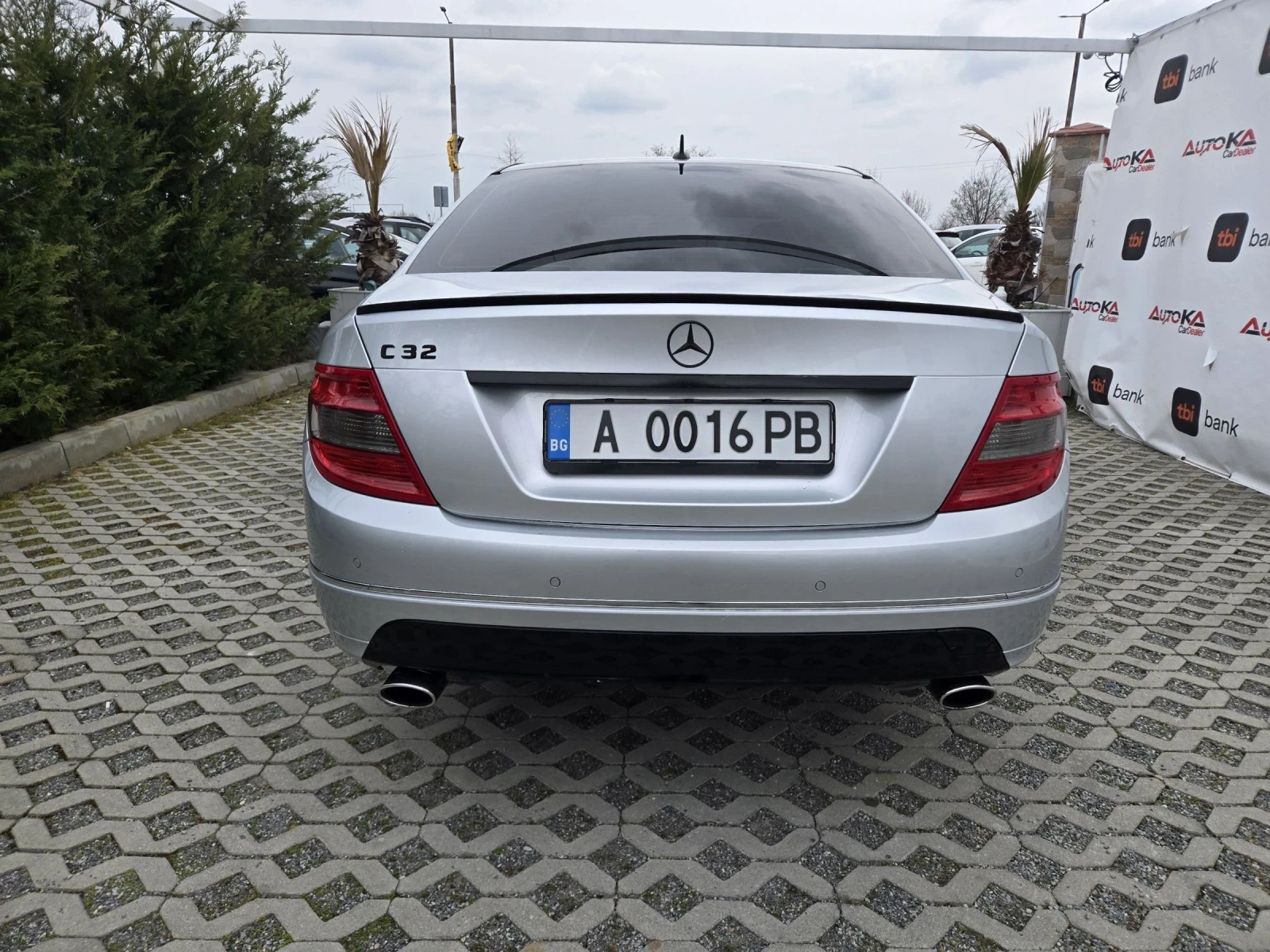 Mercedes-Benz C 320 3.0CDI-224кс= АВТОМАТ= ШИБЕДАХ= ПОДГРЕВ= КСЕНОН, снимка 4 - Автомобили и джипове - 54181279
