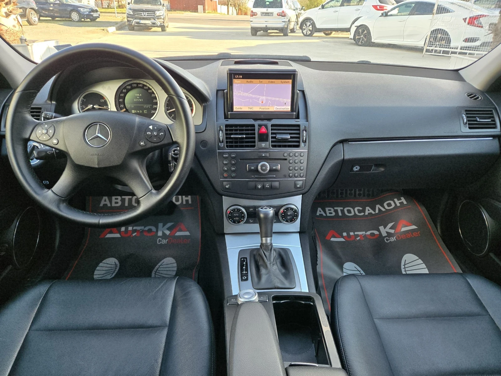Mercedes-Benz C 320 3.0CDI-224кс= АВТОМАТ= ШИБЕДАХ= ПОДГРЕВ= КСЕНОН, снимка 12 - Автомобили и джипове - 54181279