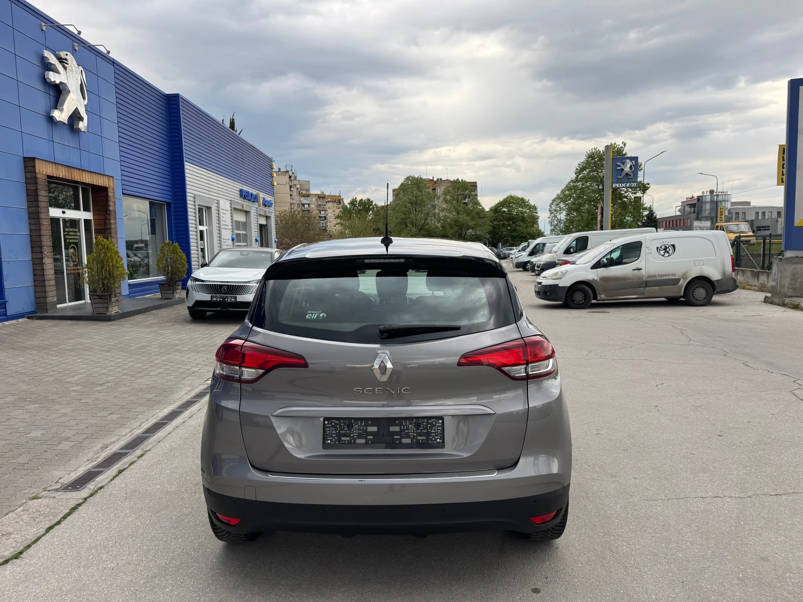 Renault Scenic 1.5 dci 110kc energy edition, снимка 4 - Автомобили и джипове - 54257887