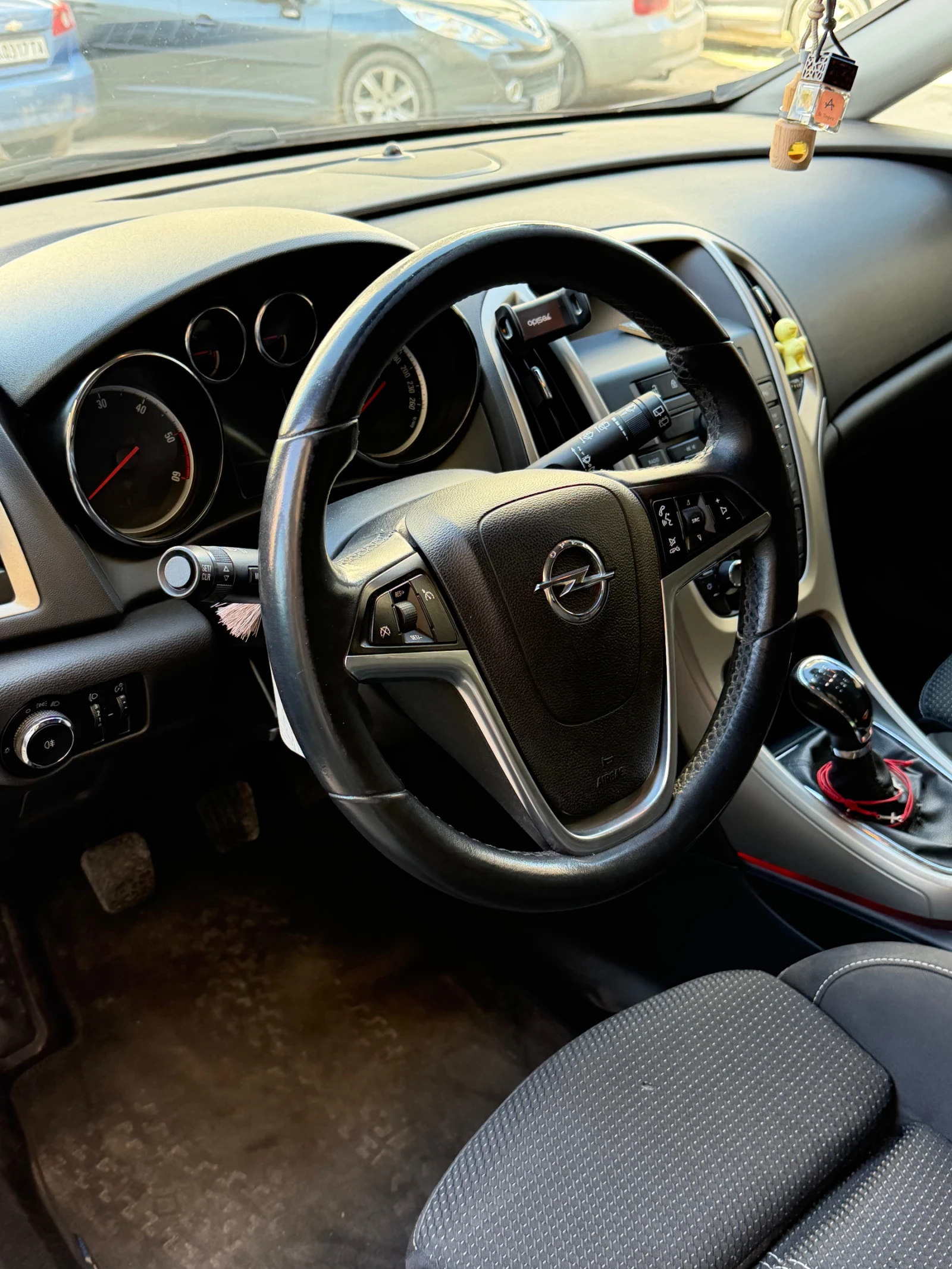 Opel Astra 1.7 CDTI, снимка 5 - Автомобили и джипове - 54320202