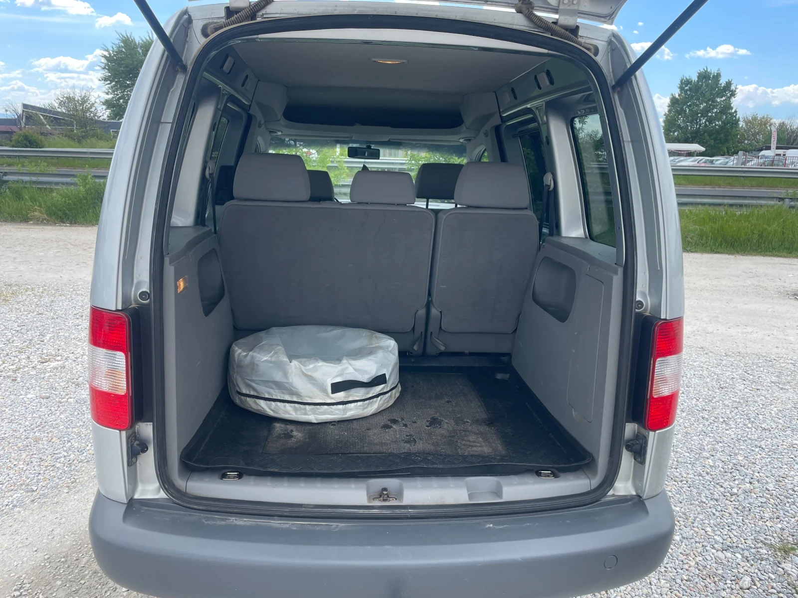 VW Caddy, снимка 12 - Автомобили и джипове - 54412055