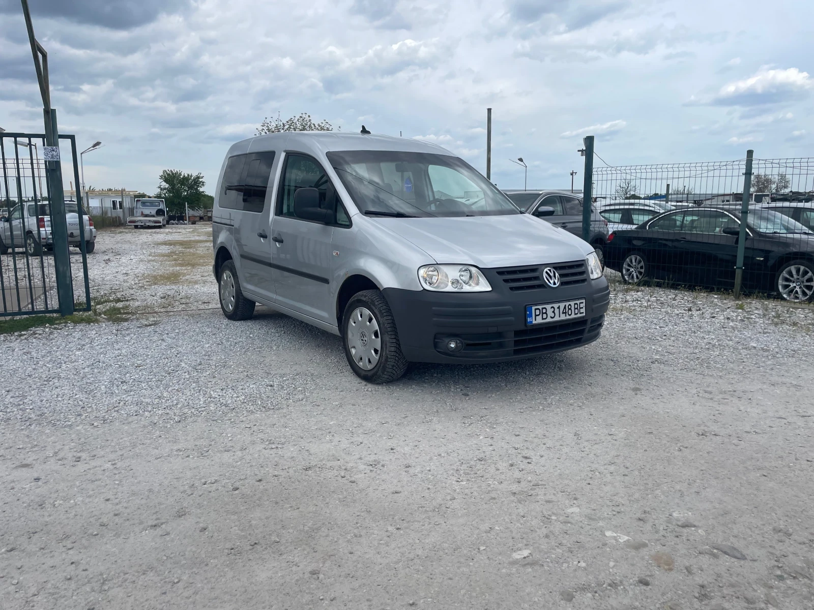 VW Caddy, снимка 2 - Автомобили и джипове - 54412055