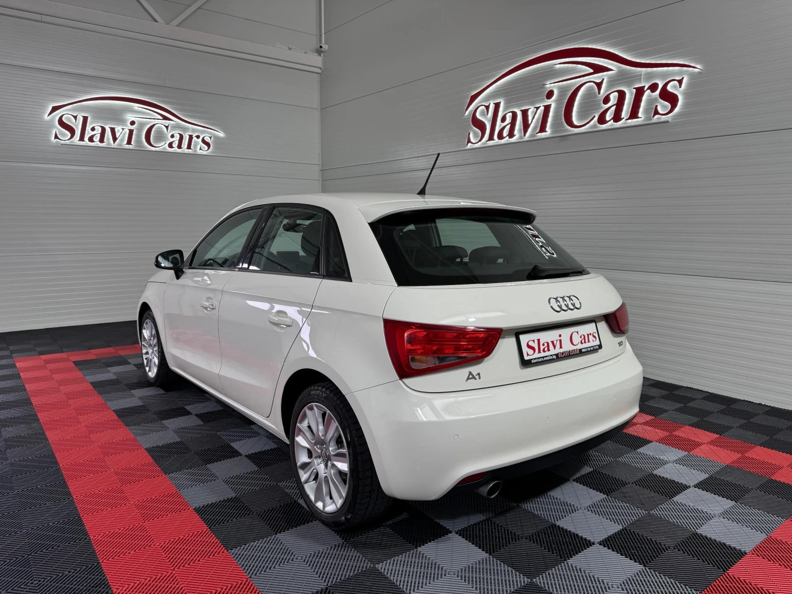 Audi A1 1.6 TDI SPORTBACK / S-TRONIC, снимка 4 - Автомобили и джипове - 54607262