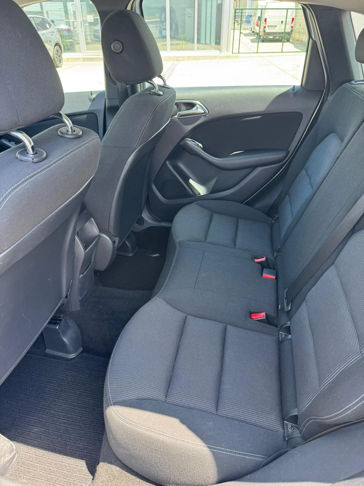Mercedes-Benz B 180 CDI, снимка 11 - Автомобили и джипове - 54899040