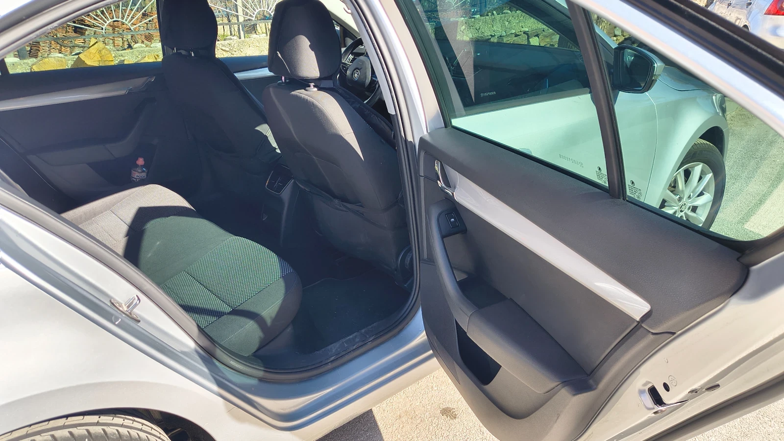 Skoda Octavia, снимка 5 - Автомобили и джипове - 54996120