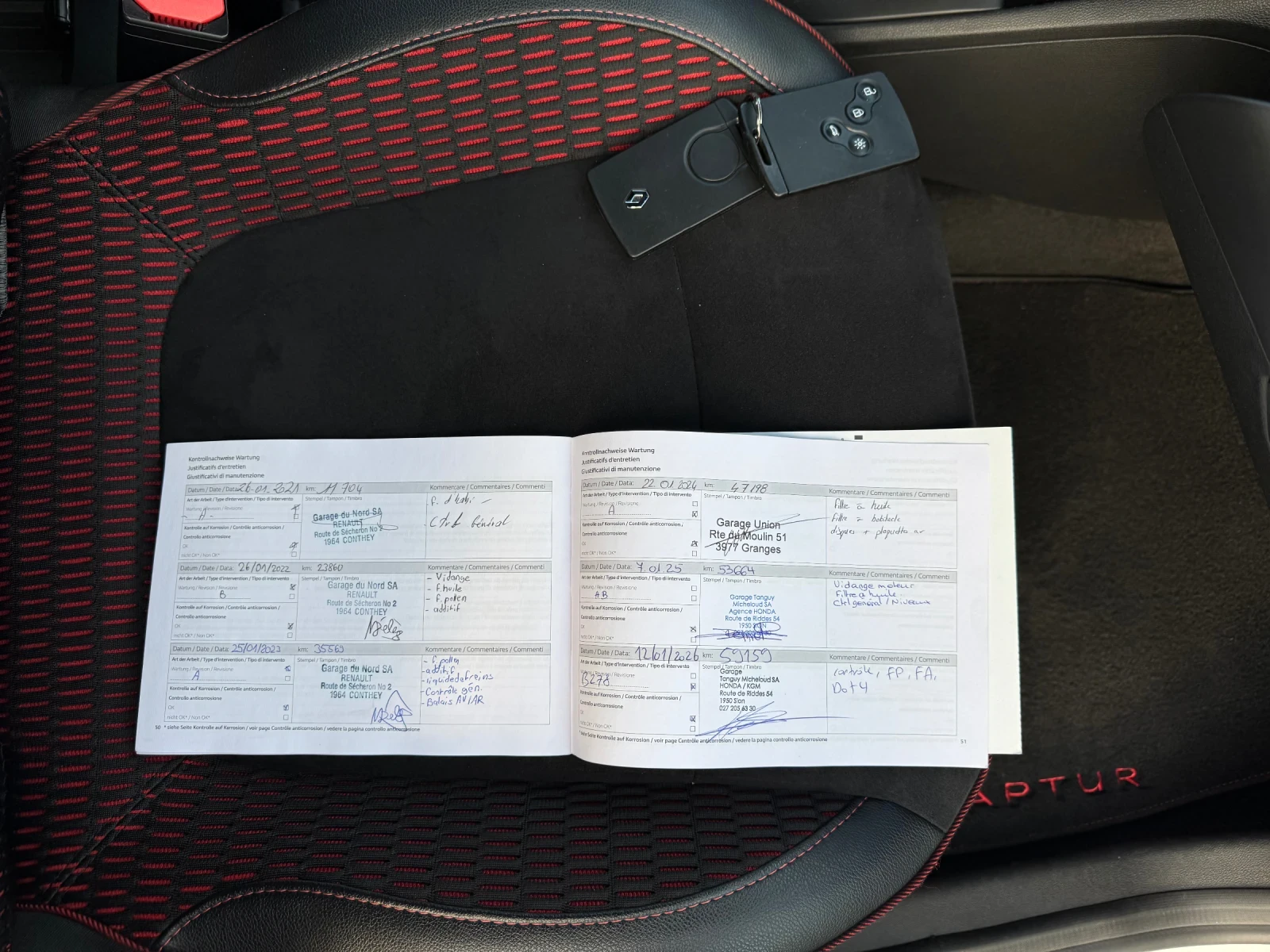 Renault Captur 1.3 Turbo Red Edition Top, снимка 14 - Автомобили и джипове - 55003388