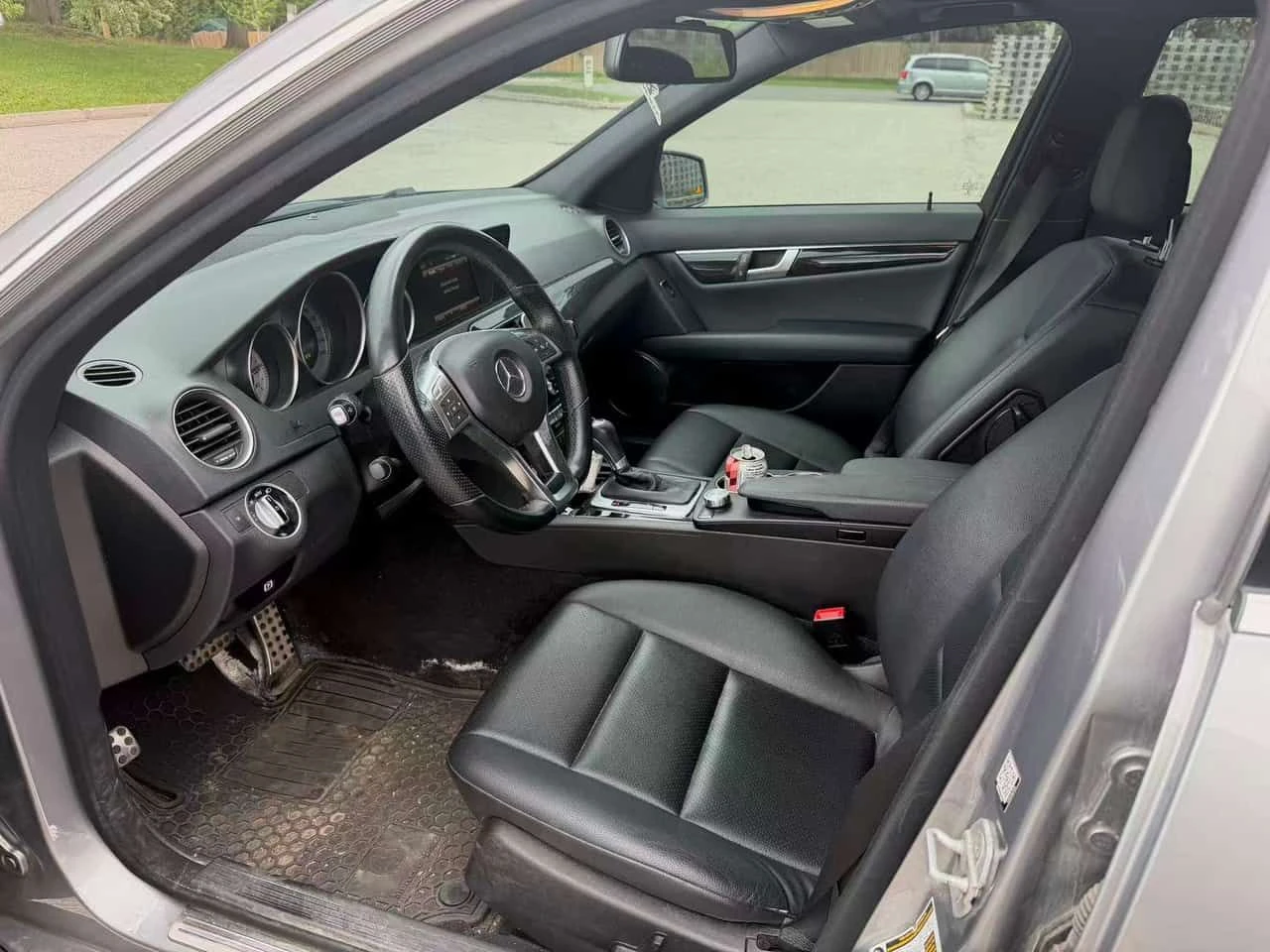 Mercedes-Benz C 300 * ПАНОРАМА* КАМЕРА* ДВА ЧИФТА ГУМИ/ДЖАНТИ*   , снимка 7 - Автомобили и джипове - 55045038