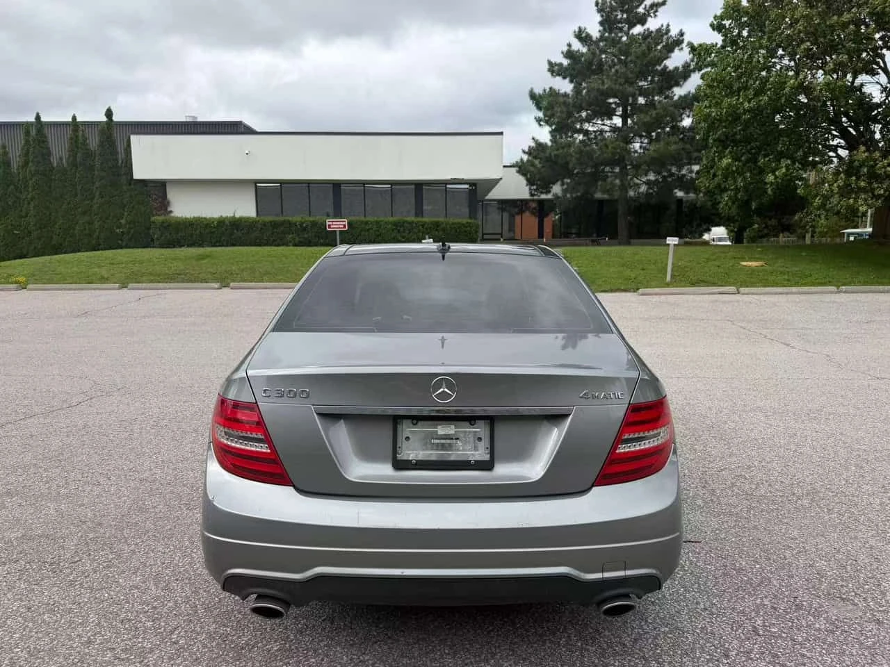 Mercedes-Benz C 300 * ПАНОРАМА* КАМЕРА* ДВА ЧИФТА ГУМИ/ДЖАНТИ*   , снимка 5 - Автомобили и джипове - 55045038