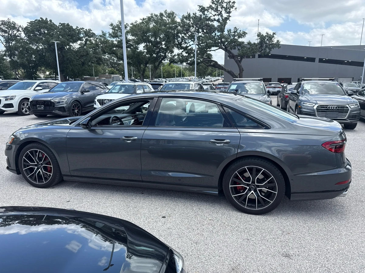 Audi S8 MATRIX * 3D B&O, снимка 3 - Автомобили и джипове - 55049121