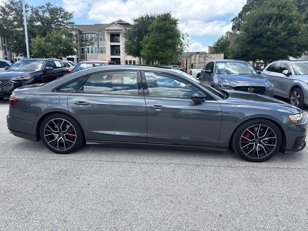 Audi S8 MATRIX * 3D B&O, снимка 5 - Автомобили и джипове - 55049121