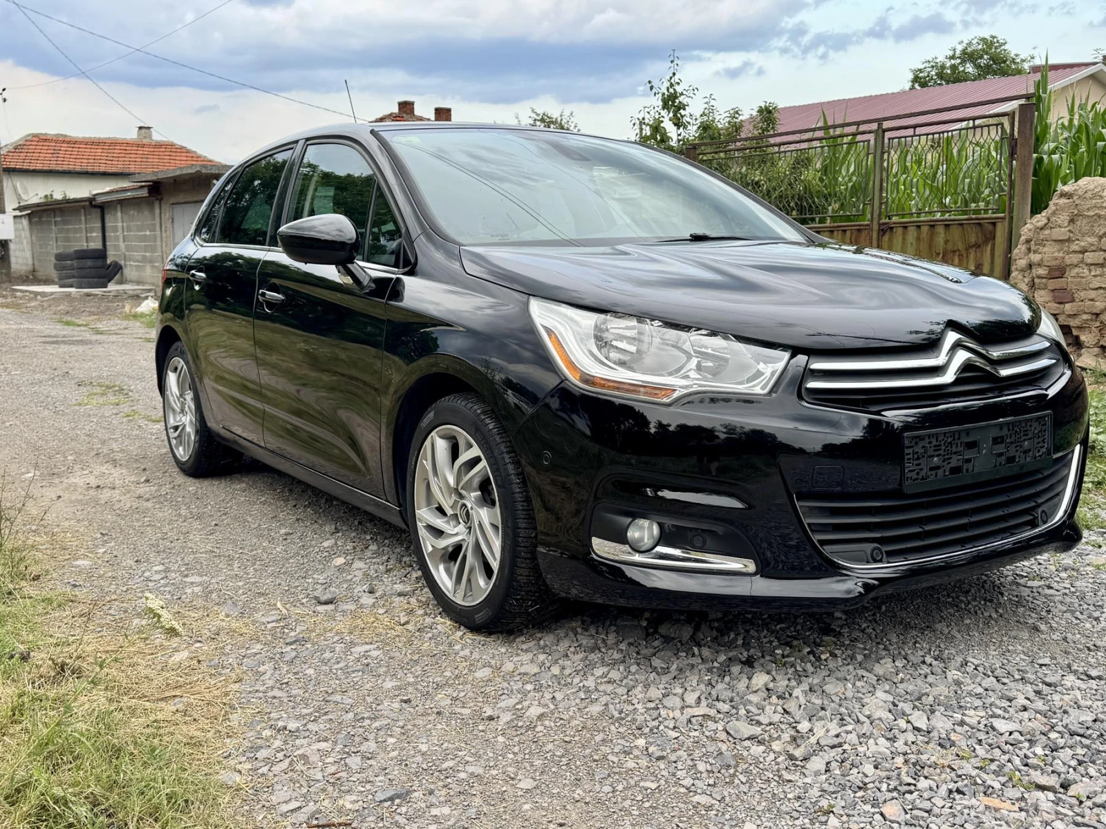 Citroen C4 1.6HDI/EXCLUSIVE/Масаж/230v/BlindSpot/ParkAssist, снимка 3 - Автомобили и джипове - 55354923
