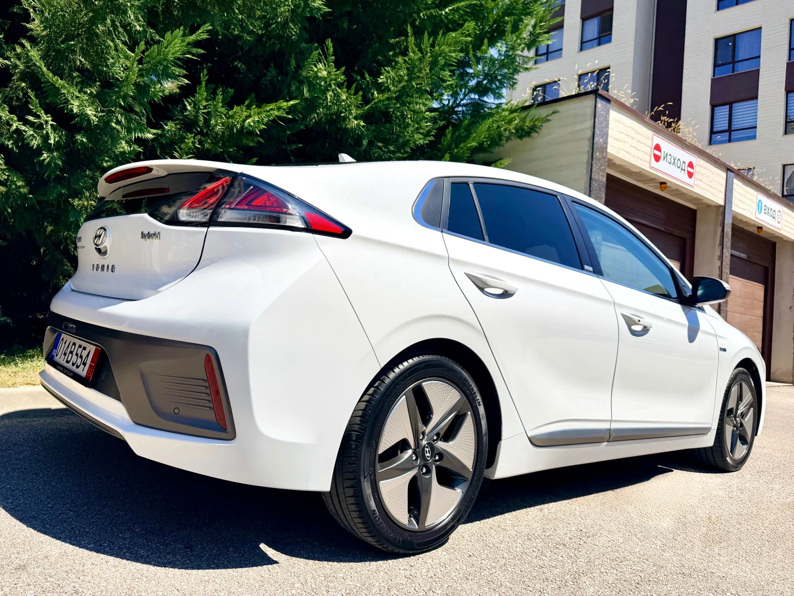 Hyundai Ioniq 1.6 HYBRID PREMIUM PODGREV OBDUHVANE LUK LED FULL, снимка 5 - Автомобили и джипове - 55742153