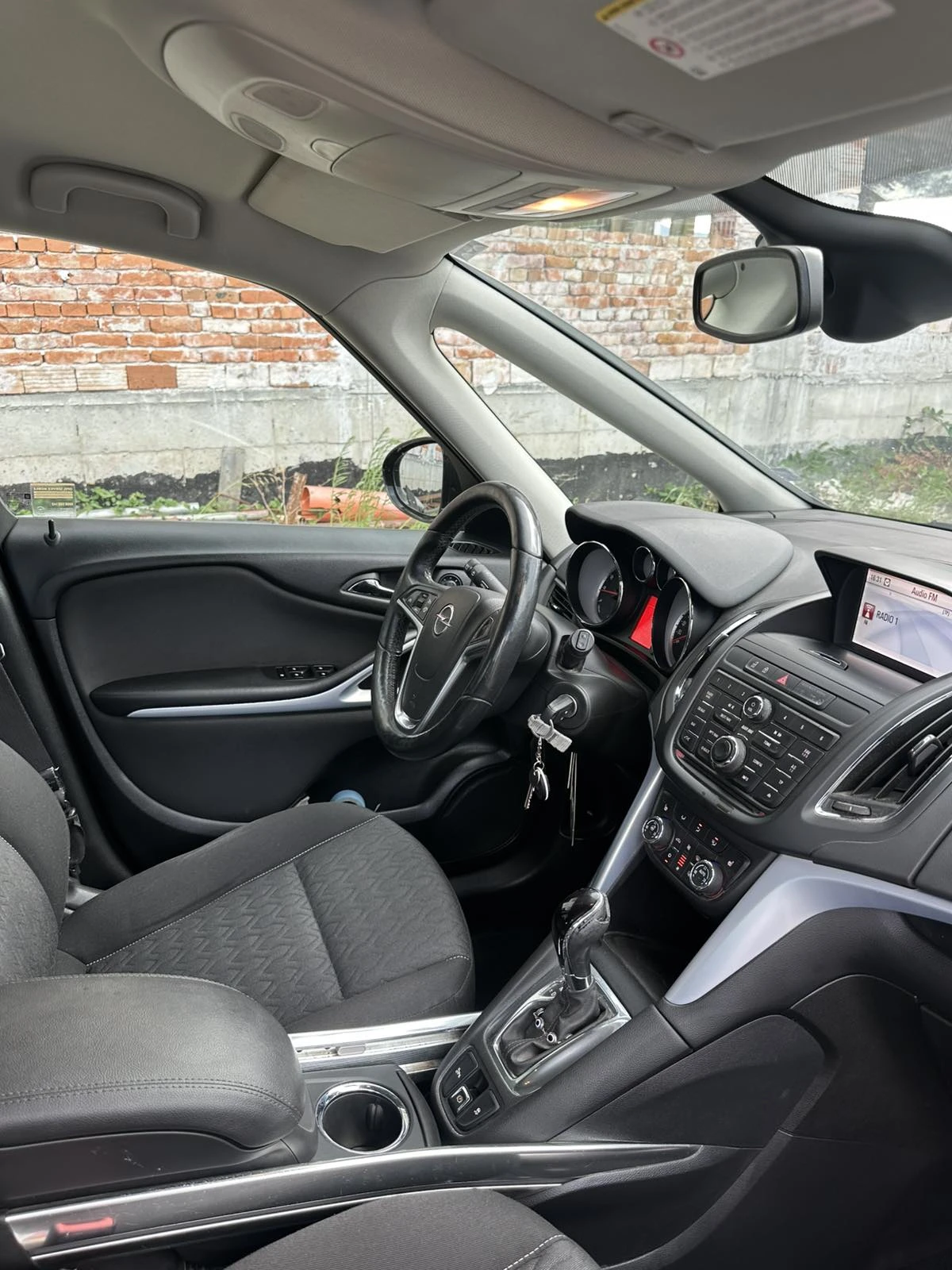 Opel Zafira 7 М., снимка 12 - Автомобили и джипове - 55891831