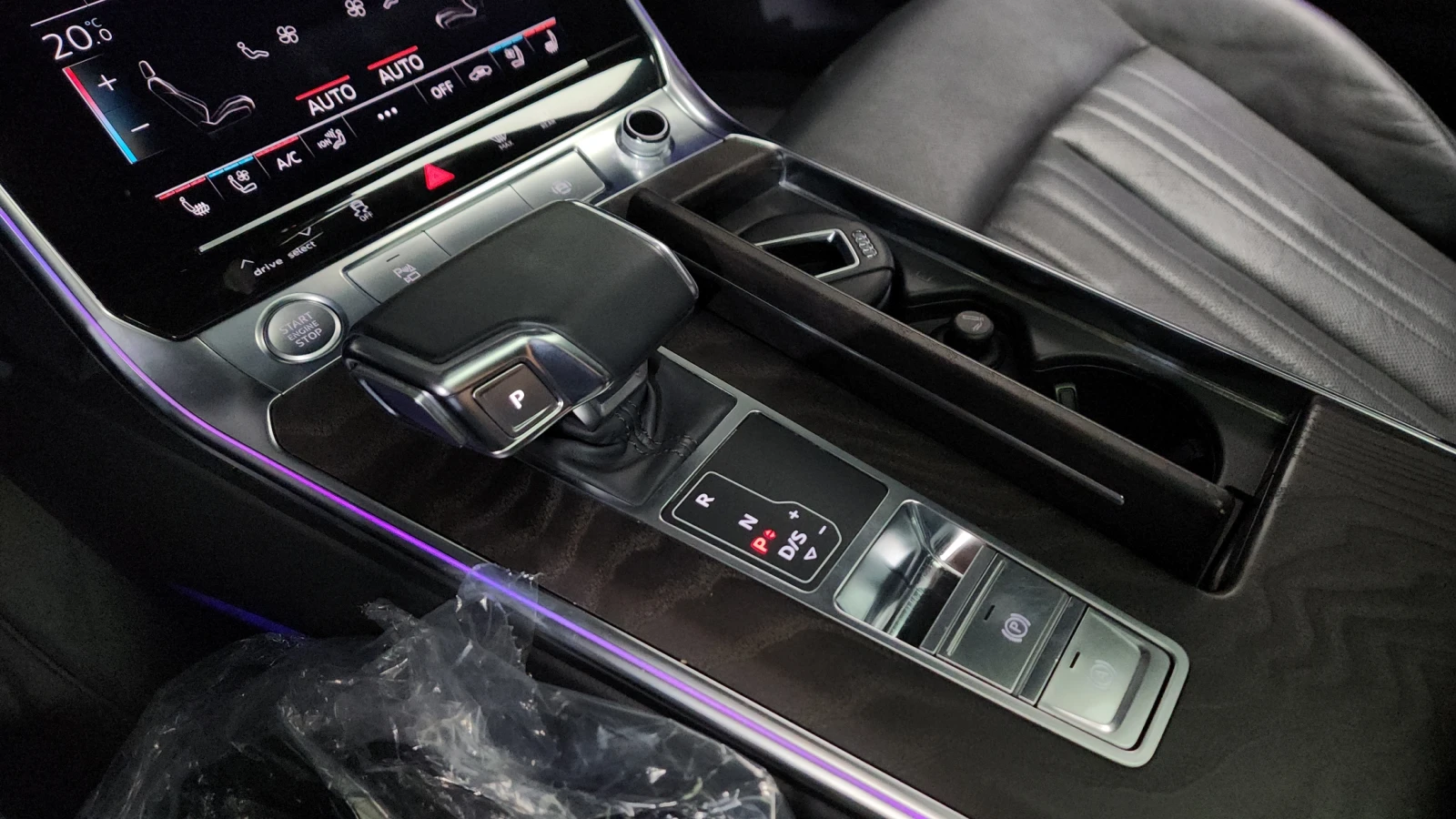 Audi A6 40 TDI* HUD* ЕЛ. БАГАЖНИК* BLIND SPOT* КРАЙНА ЦЕНА, снимка 9 - Автомобили и джипове - 55984057