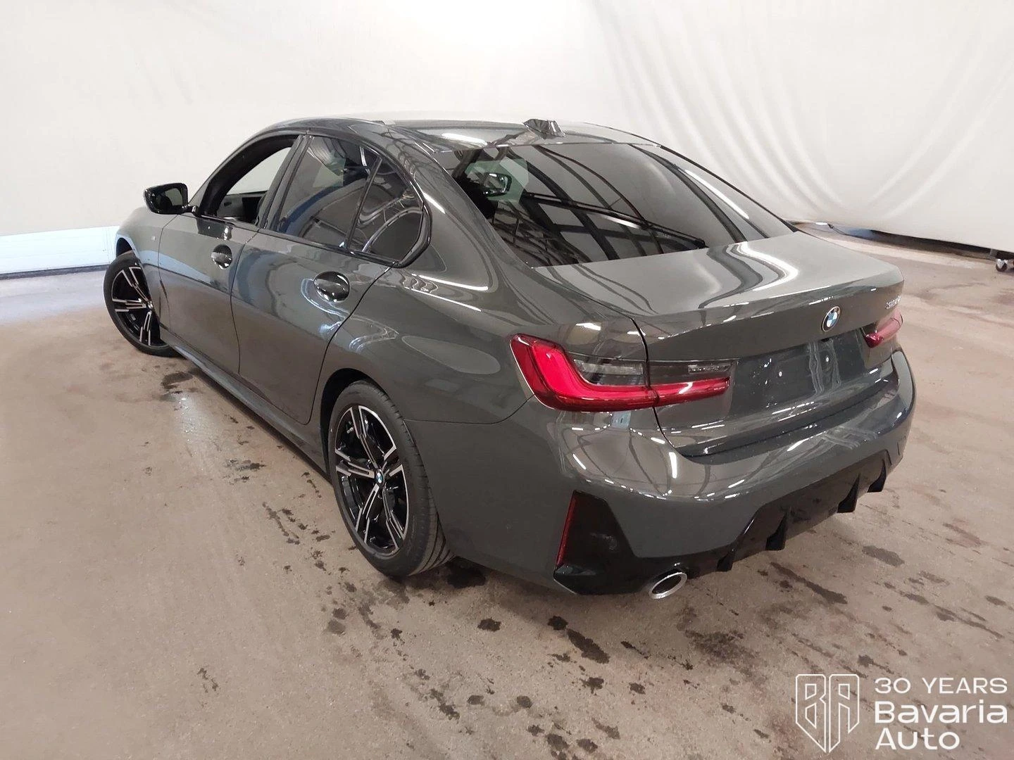BMW 320 i Sportautomatic, снимка 2 - Автомобили и джипове - 56633709