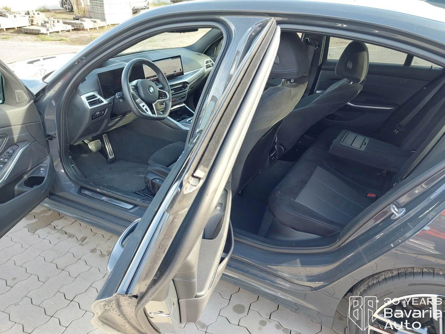 BMW 320 i Sportautomatic, снимка 5 - Автомобили и джипове - 56633709
