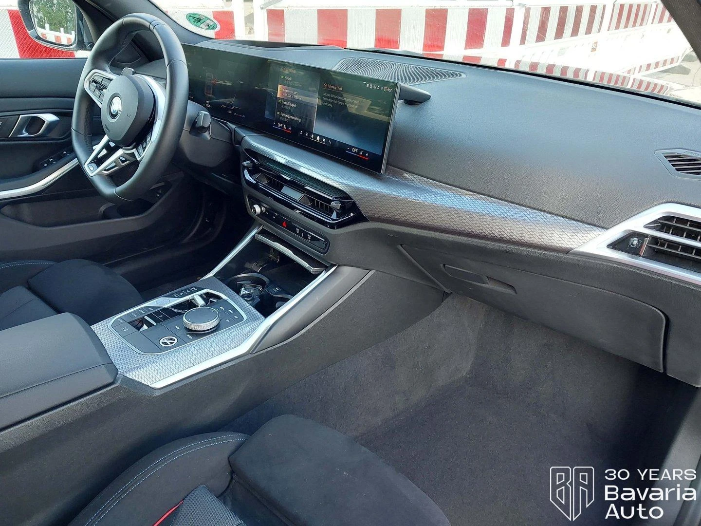 BMW 320 i Sportautomatic, снимка 7 - Автомобили и джипове - 56633709