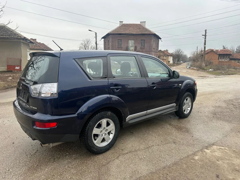 Mitsubishi Outlander 2.0i 146kc, снимка 4 - Автомобили и джипове - 49361225