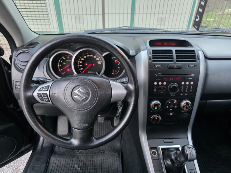 Suzuki Grand vitara 1.9 DDiS 4x4 Климатик, снимка 15 - Автомобили и джипове - 52776436
