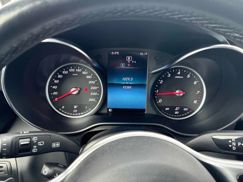 Mercedes-Benz GLC * 300 * CARFAX * БЕЗ ПЪРВОНАЧАЛНА ВНОСКА, снимка 8 - Автомобили и джипове - 53157573