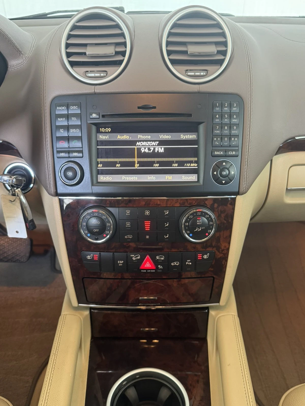 Mercedes-Benz GL 350 CDI  - изображение 10