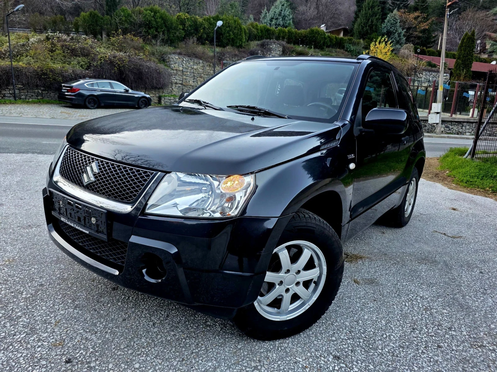 Suzuki Grand vitara 1.9 DDiS 4x4 Климатик - изображение 2