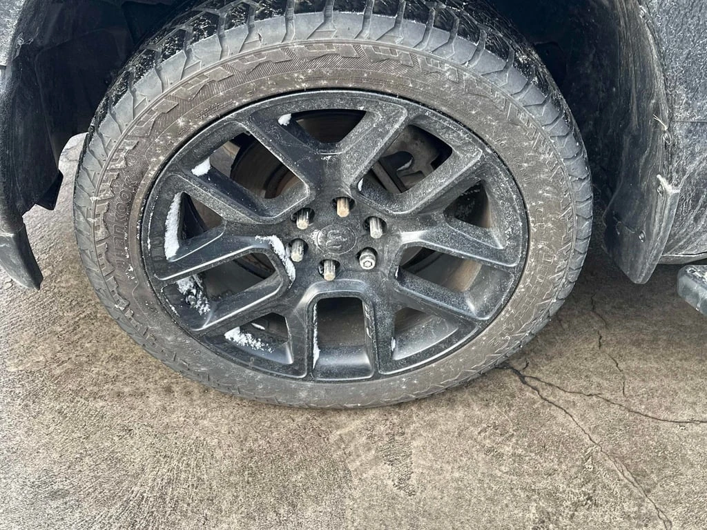 Dodge RAM 1500 * Sport * CARFAX * ФИНАНСИРАНЕ  - изображение 7