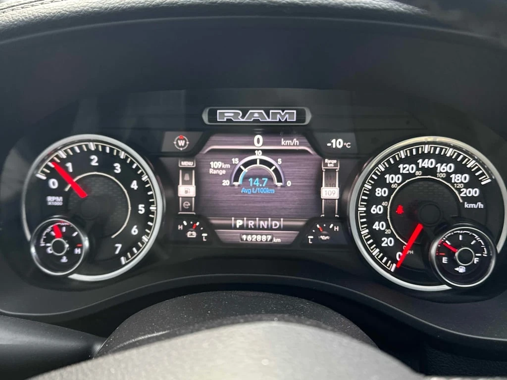 Dodge RAM 1500 * Sport * CARFAX * ФИНАНСИРАНЕ  - изображение 8