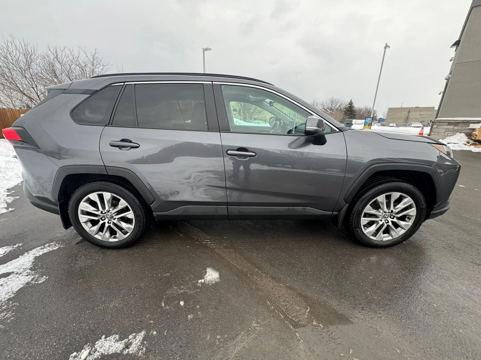 Toyota Rav4 XLE AWD - изображение 4