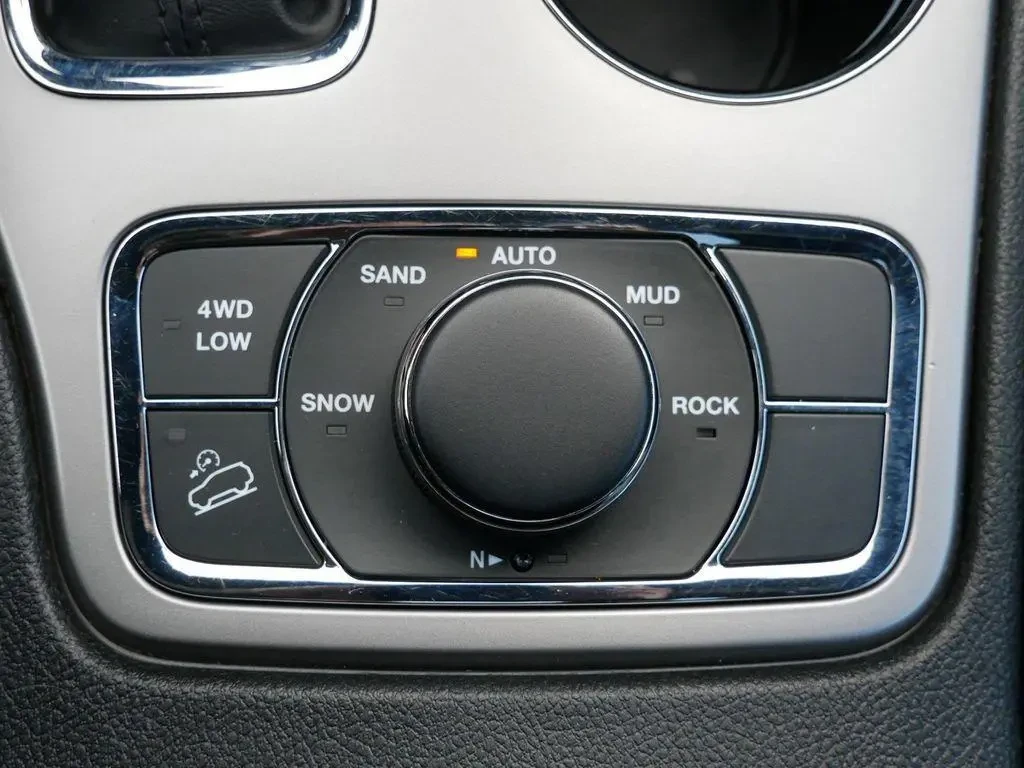 Jeep Grand cherokee WK Limited, снимка 13 - Автомобили и джипове - 54879739