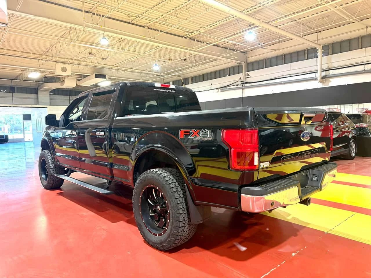 Ford F150 * 4WD SuperCrew Box * CARFAX * БЕЗ ПЪРВОНАЧАЛНА ВН, снимка 2 - Автомобили и джипове - 55134833