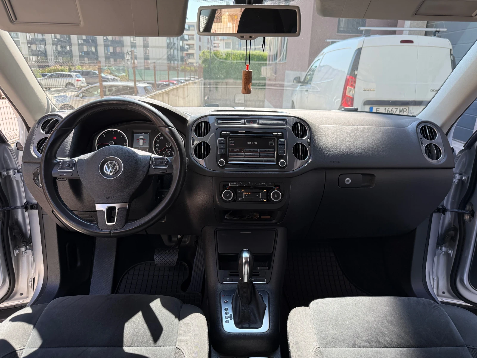 VW Tiguan, снимка 14 - Автомобили и джипове - 55199311