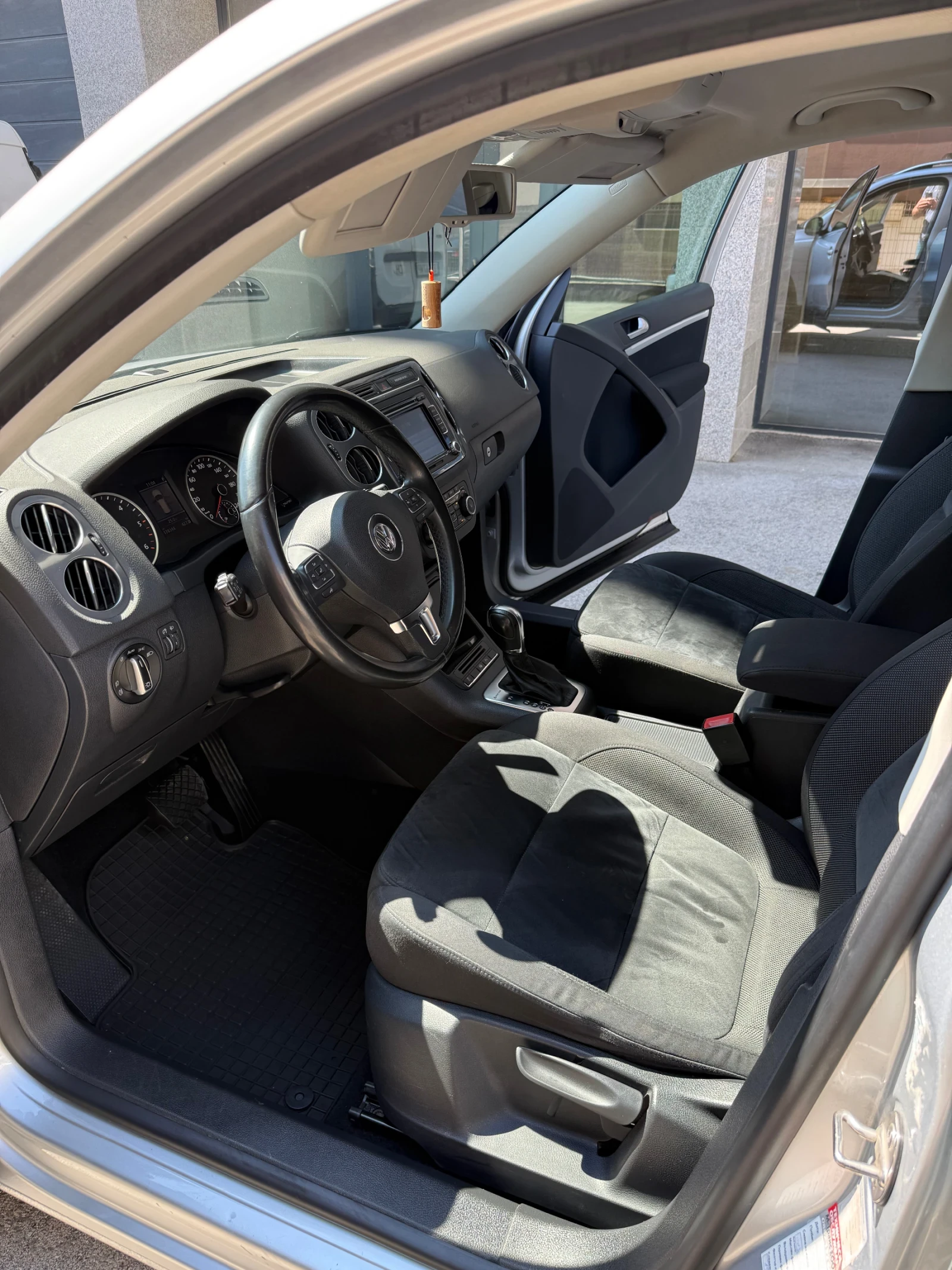 VW Tiguan, снимка 15 - Автомобили и джипове - 55199311