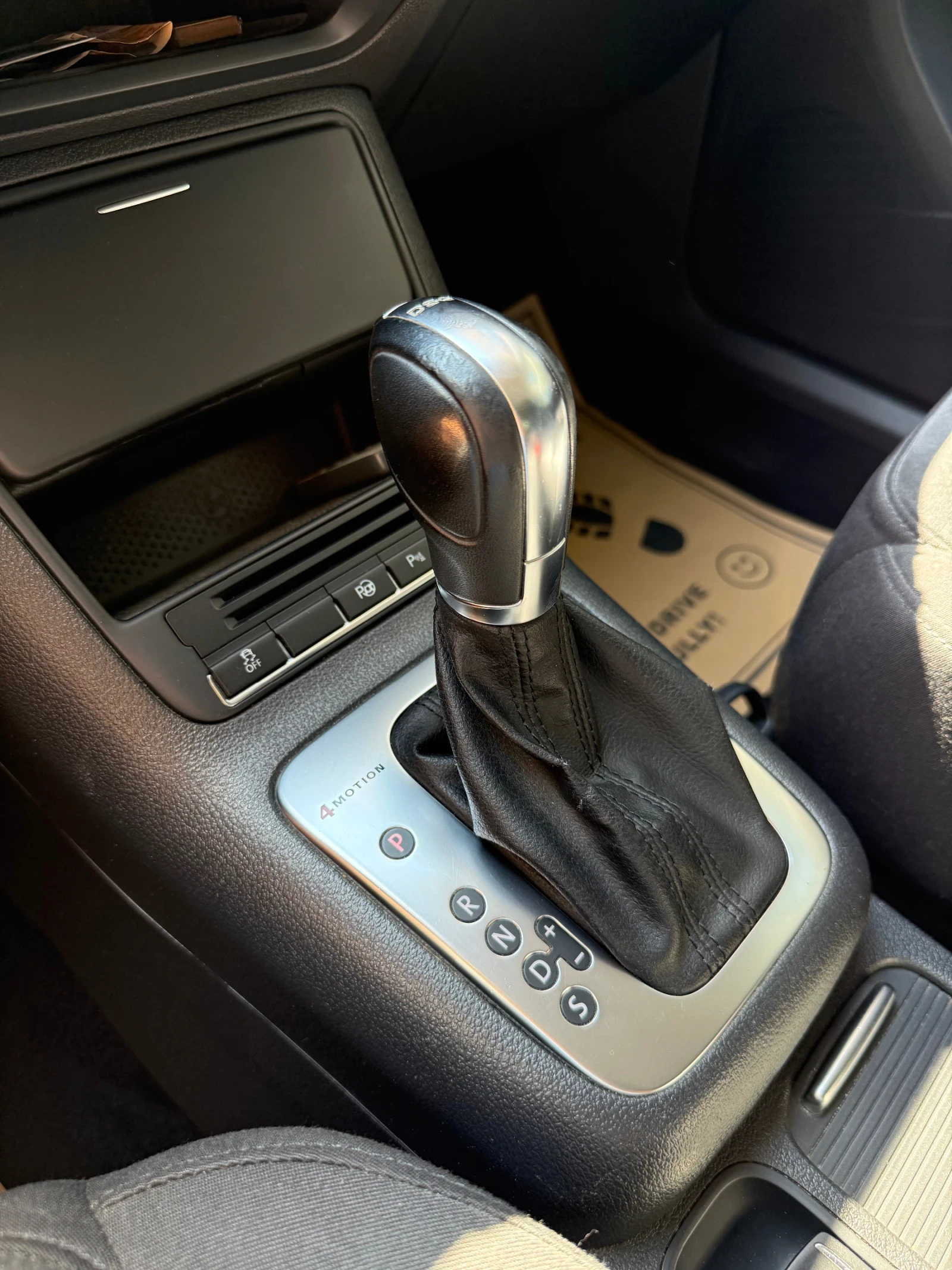 VW Tiguan, снимка 10 - Автомобили и джипове - 55199311