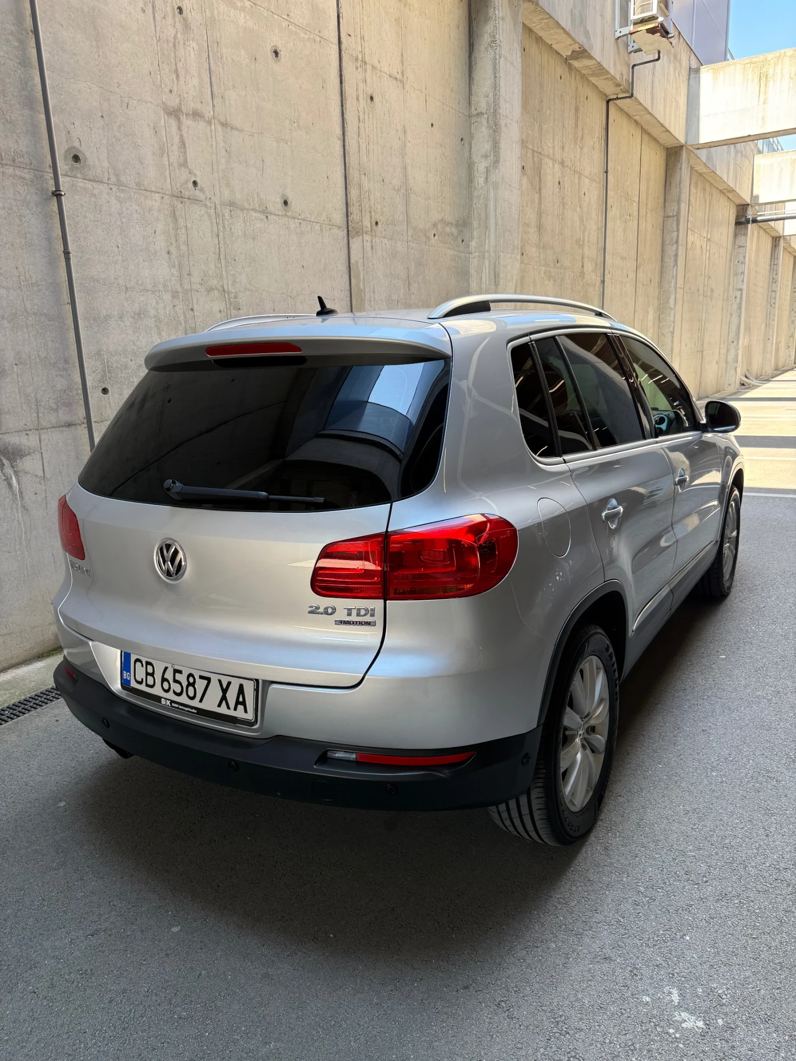 VW Tiguan, снимка 3 - Автомобили и джипове - 55199311