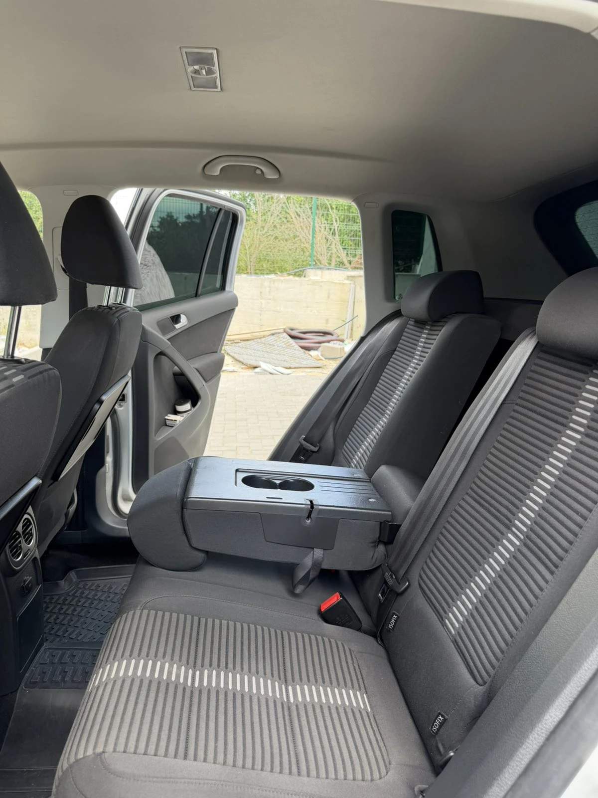VW Tiguan, снимка 13 - Автомобили и джипове - 55235455