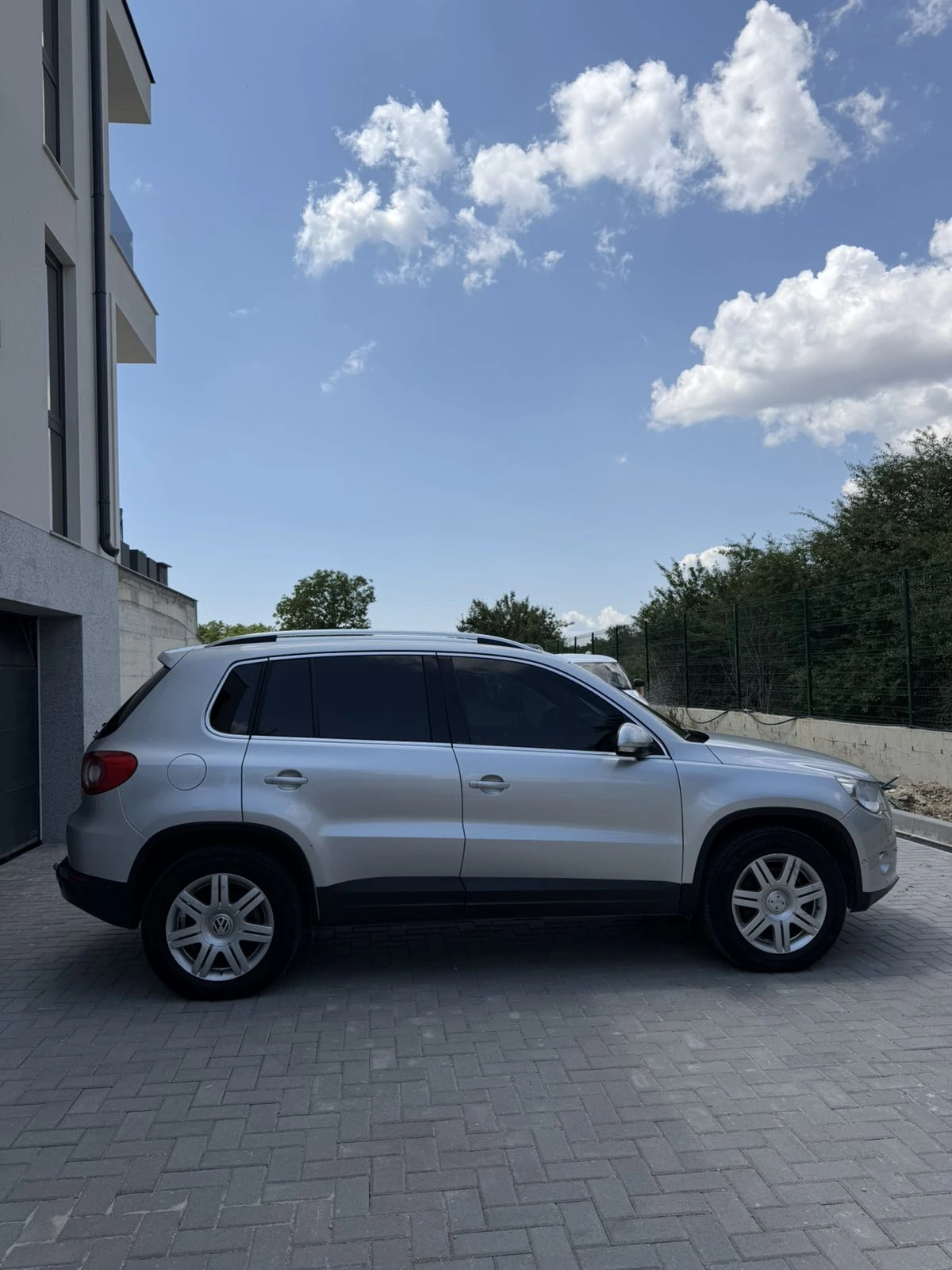 VW Tiguan, снимка 7 - Автомобили и джипове - 55235455