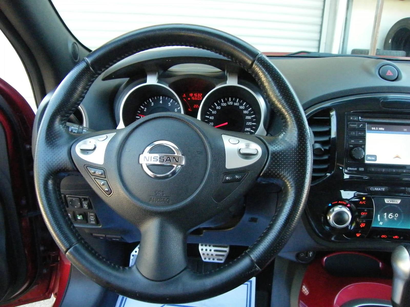 Nissan Juke 1.6i 4x4 AVTOMAT KOЖA NAVI , снимка 14 - Автомобили и джипове - 55273831