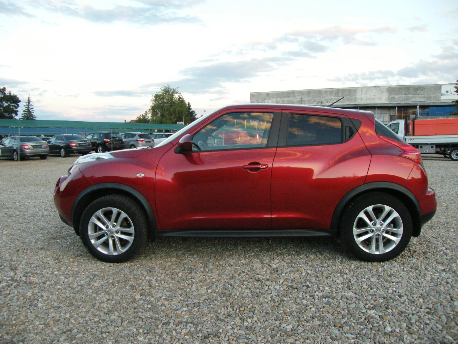 Nissan Juke 1.6i 4x4 AVTOMAT KOЖA NAVI , снимка 6 - Автомобили и джипове - 55273831