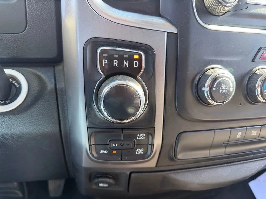 Dodge RAM 1500 Classic Tradesman Quad * АвтоКредит * (Цена до БГ), снимка 13 - Автомобили и джипове - 55418184