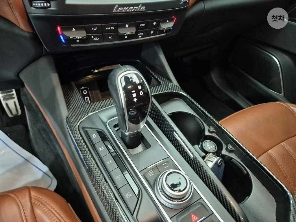 Maserati Levante 3.0 AWD SORT+ PANORAMA CAM FULL | Mobile.bg � ����������� 9