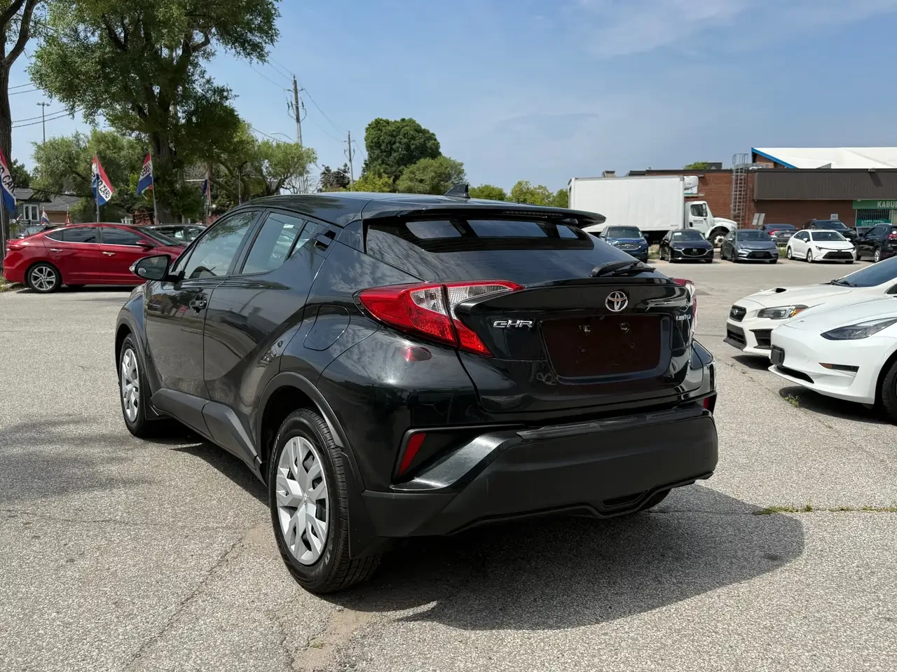 Toyota C-HR LE l FWD l CarPlay l Eco Vehicle l 2.0L l 4Cyl l | Mobile.bg � ����������� 6