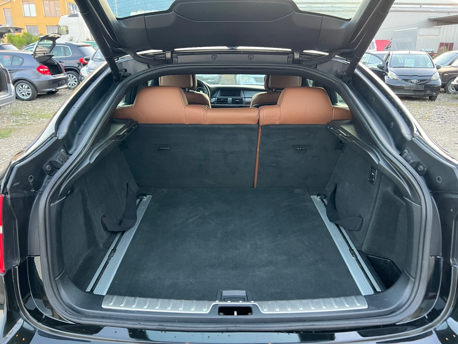 BMW X6 3.5XD-286к.с./Камера/ Памет/ Шибедах/ Ел. Багажник, снимка 9 - Автомобили и джипове - 55843916