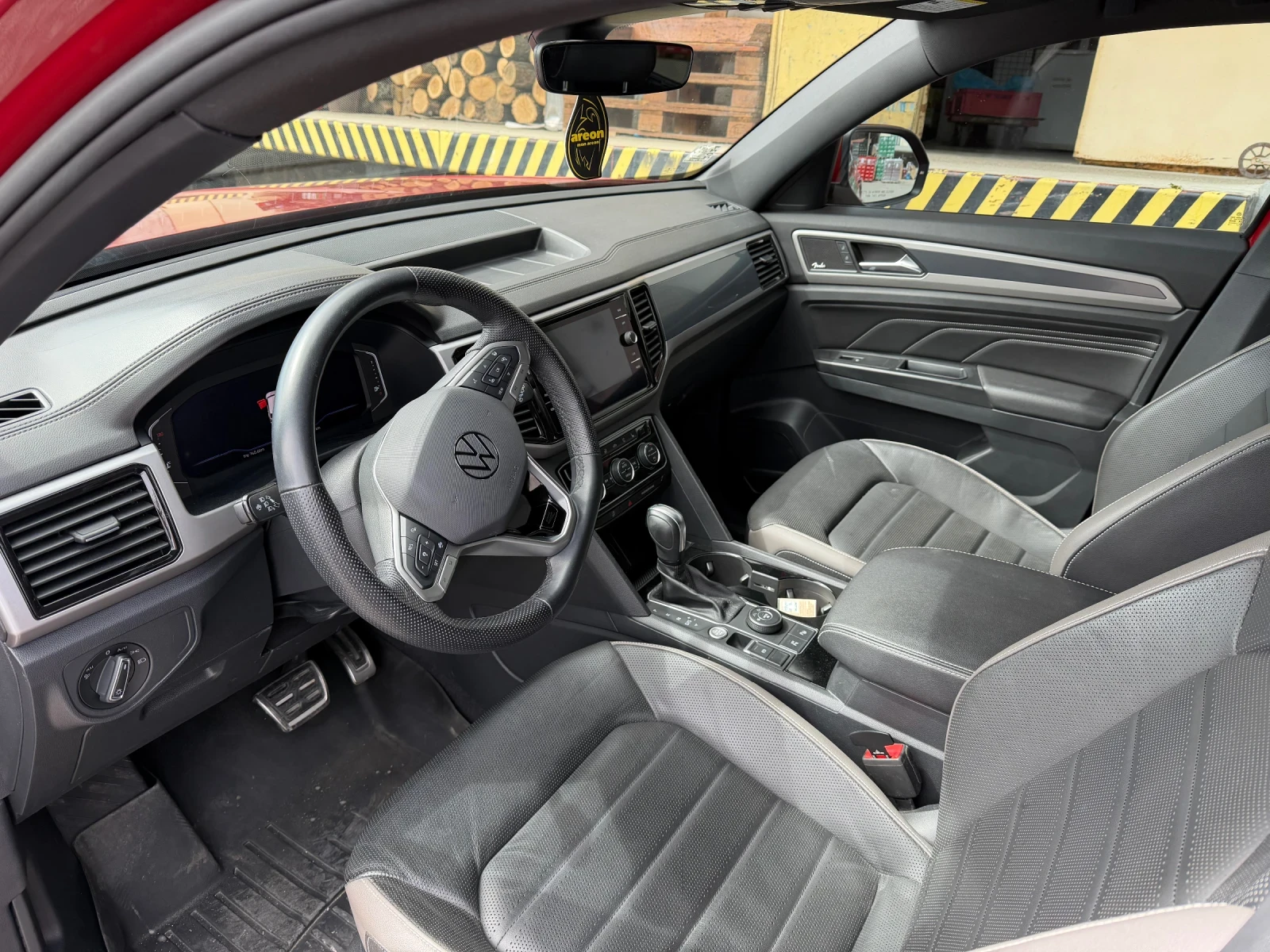VW Atlas  Cross Sport 3.6 R Line Premium Plus, снимка 13 - Автомобили и джипове - 55885912