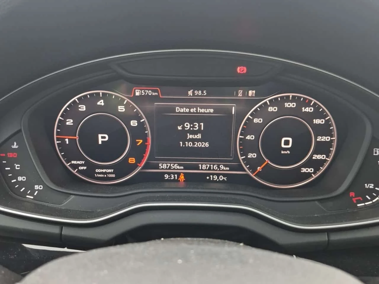 Audi Q5  Progressiv  Black Optic / Carfax / Автокредит  , снимка 9 - Автомобили и джипове - 56323931