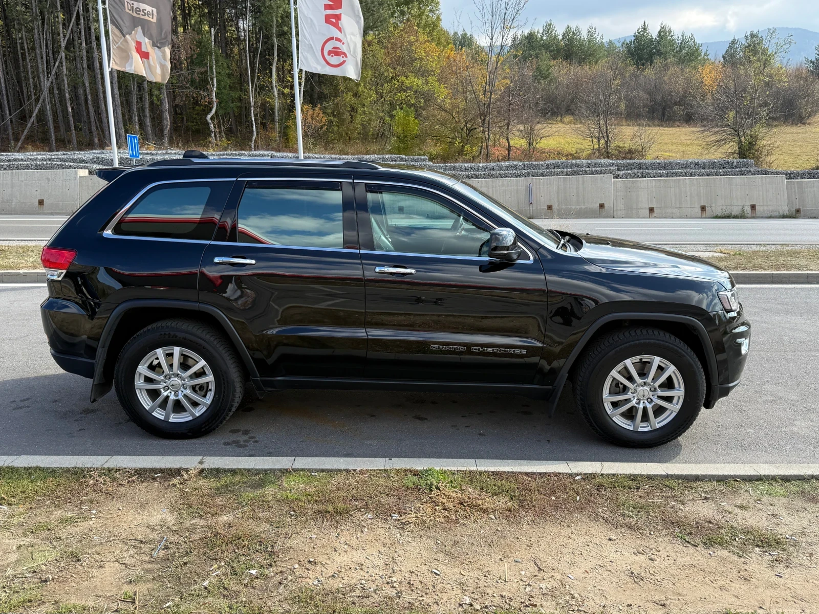 Jeep Grand cherokee, снимка 3 - Автомобили и джипове - 56646210