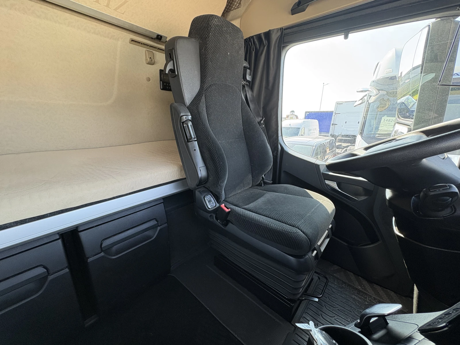 Mercedes-Benz Actros 1845 LS 4x2, снимка 12 - Камиони - 53778239