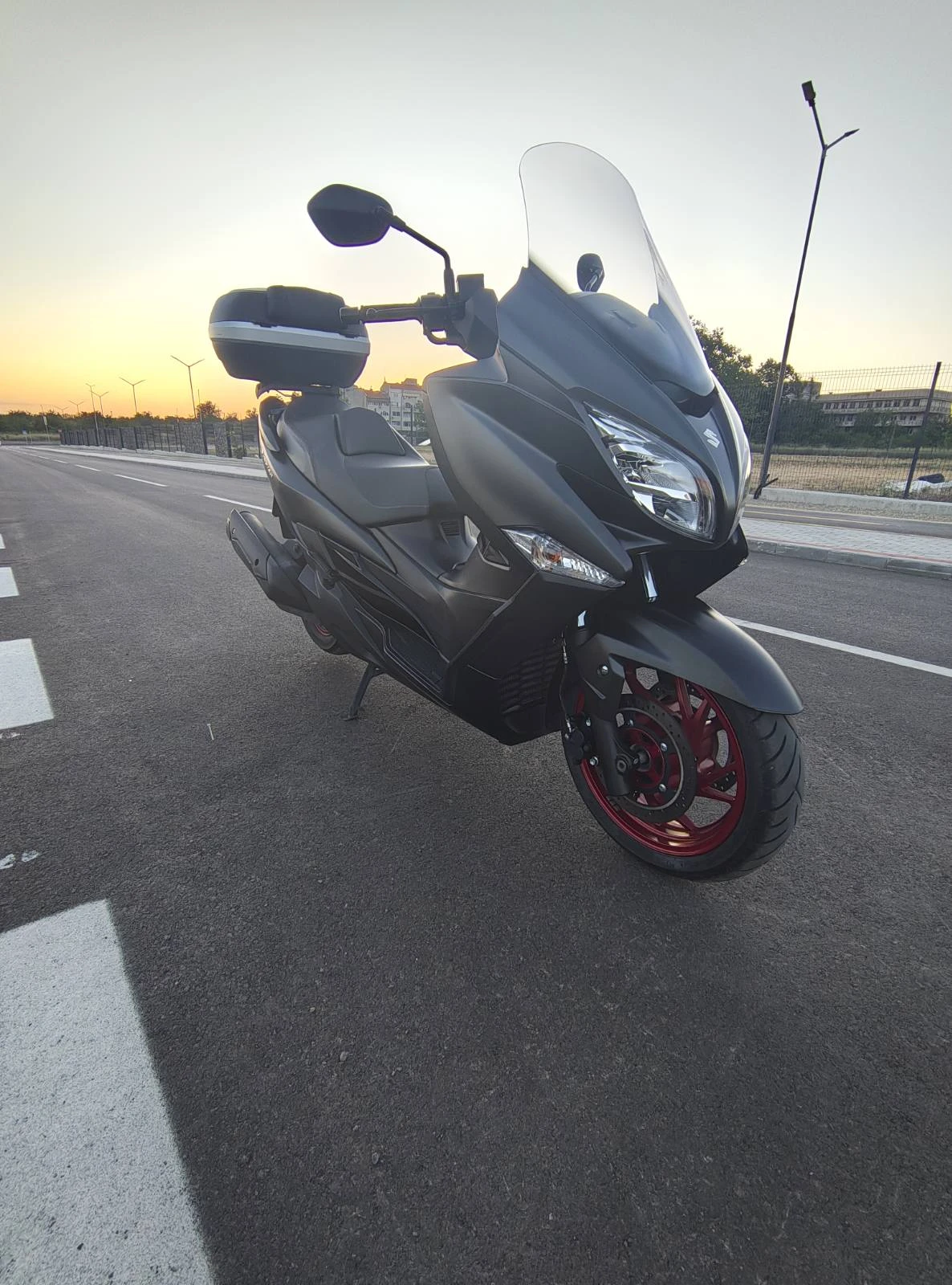 Suzuki Burgman, снимка 1